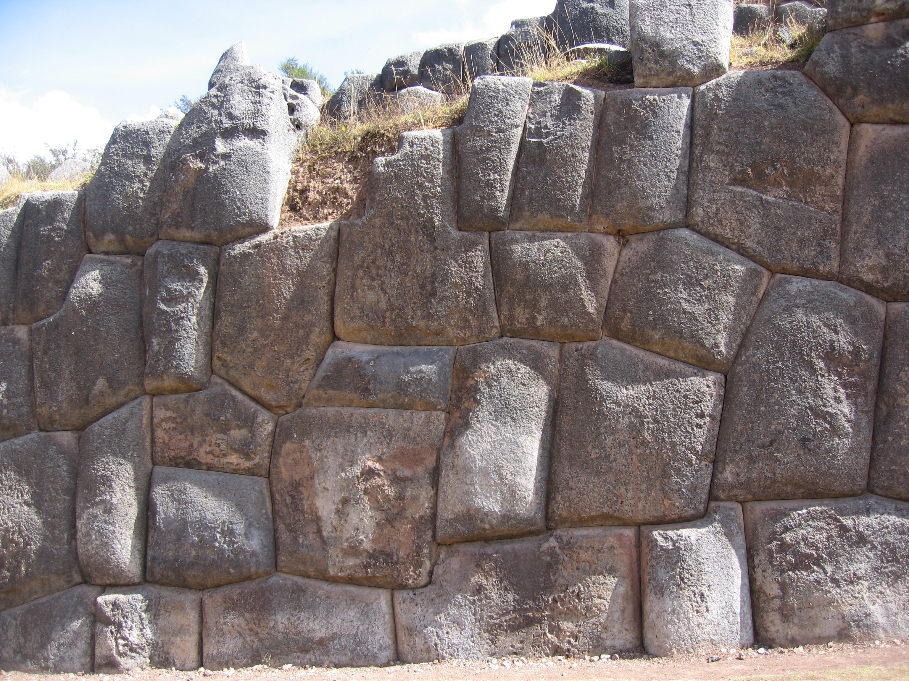4613 Sayxayhuaman stones
